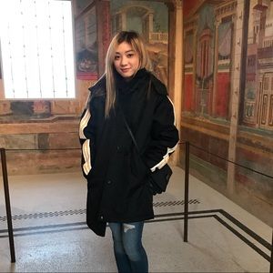 Meet your Posher, Hien